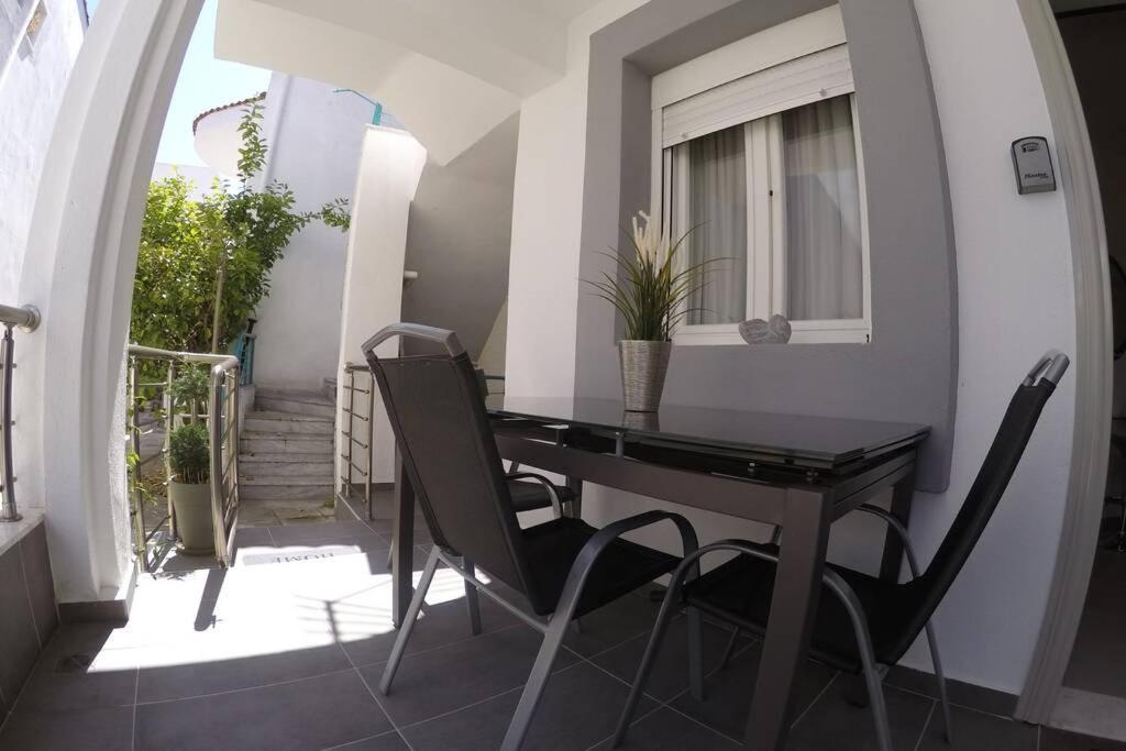 Polychrono New 2 Bedroom Apt. Just By The Sea! Exteriör bild