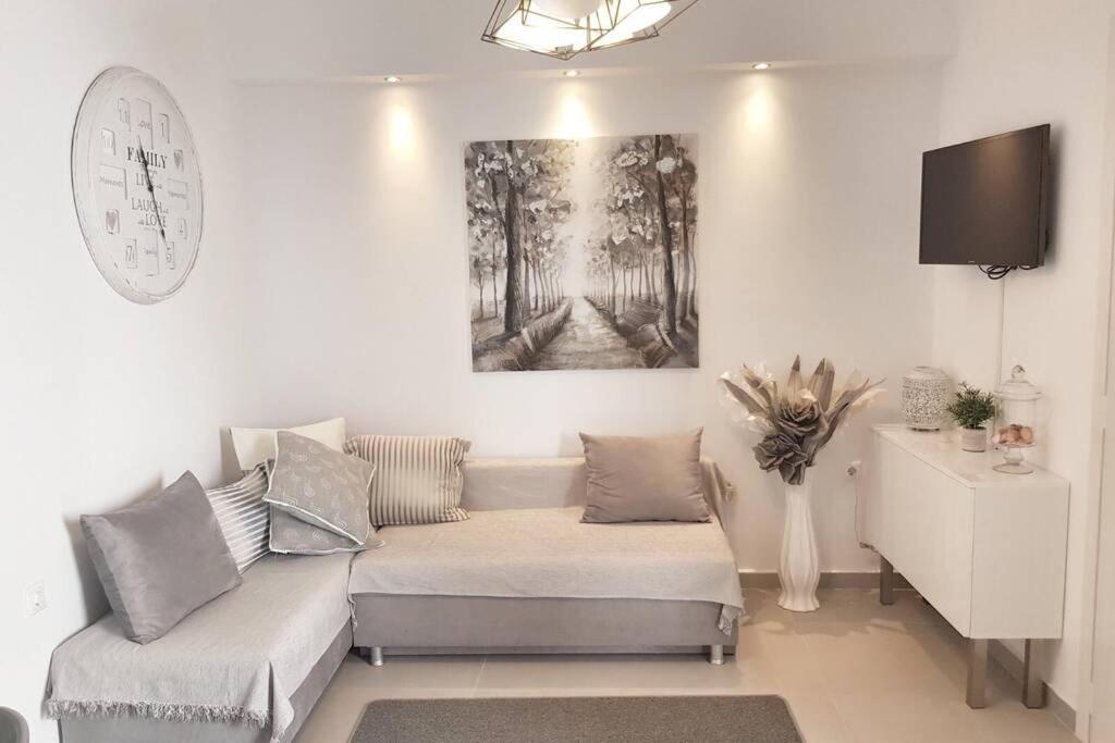Polychrono New 2 Bedroom Apt. Just By The Sea! Exteriör bild