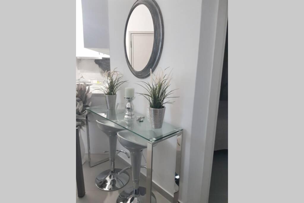 Polychrono New 2 Bedroom Apt. Just By The Sea! Exteriör bild
